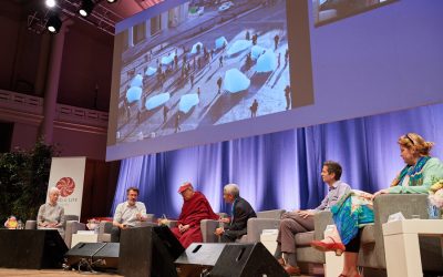 El Dalai Lama defiende «el poder de la educación» en Bruselas