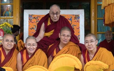 El Dalai Lama celebra el primer Día de la Mujer Tibetana