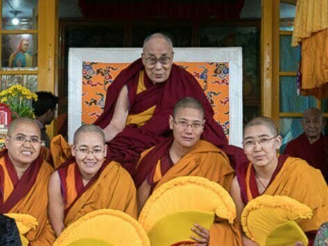 El Dalai Lama celebra el primer Día de la Mujer Tibetana