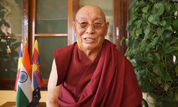 Fallece el Dr. Yeshi Dhonden